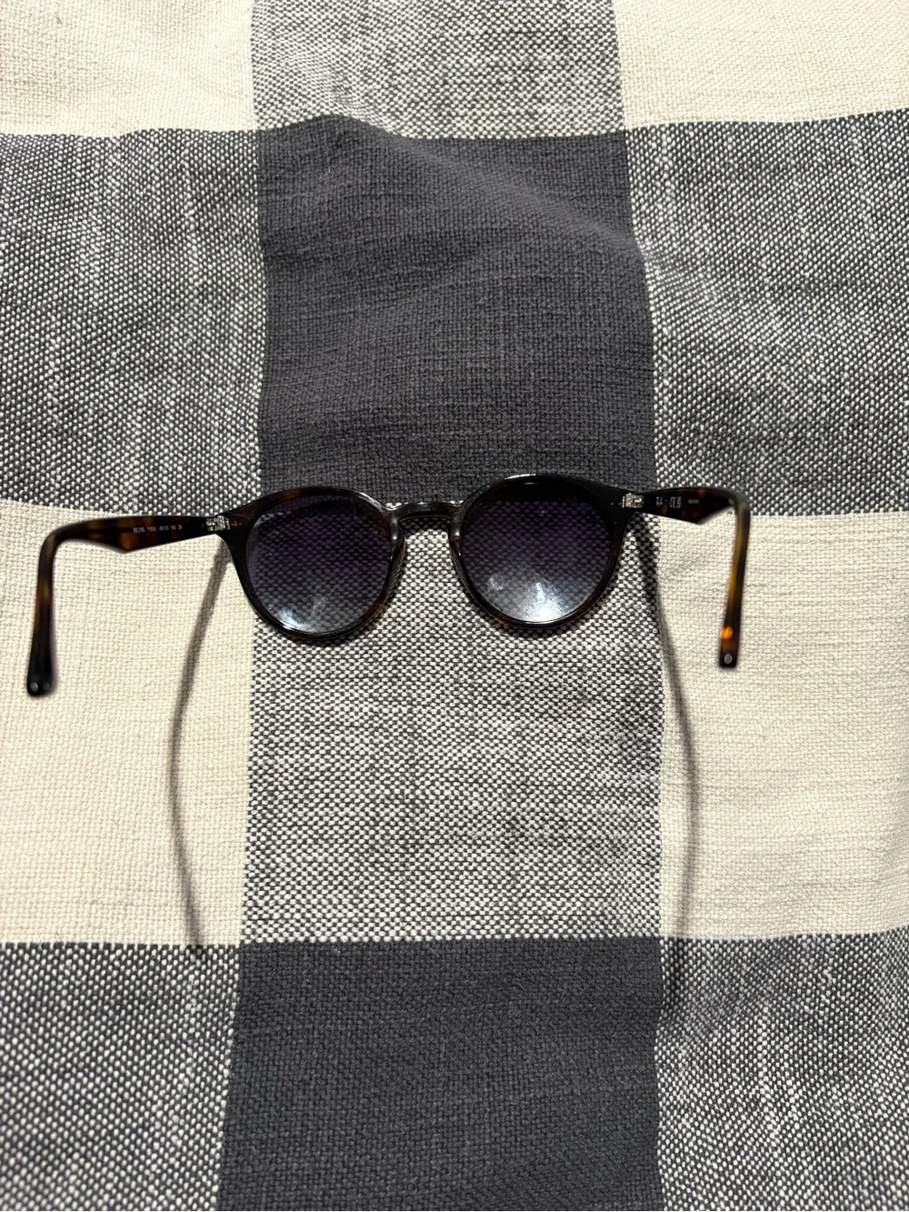 Ray-Ban Round Tortoiseshell Sunglasses with Dark Lenses